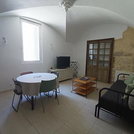 Dans Maison De Maitre, Appartement Independant. Montfrin Экстерьер фото