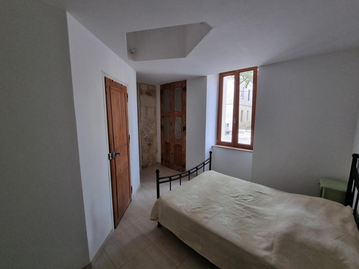 Dans Maison De Maitre, Appartement Independant. Montfrin Экстерьер фото