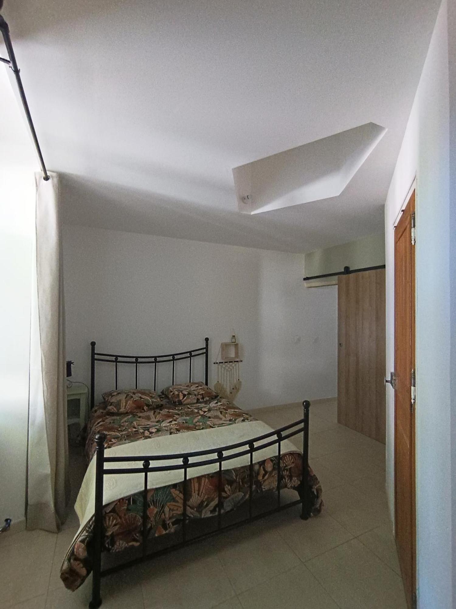 Dans Maison De Maitre, Appartement Independant. Montfrin Экстерьер фото